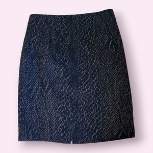 Tahari skirt, in brown snakeskin pattern, size 8